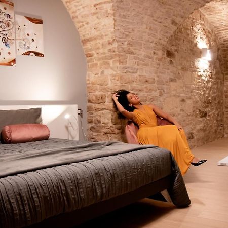 Suite 123 luxury B&B con vasca idromassaggio Palo del Colle Esterno foto